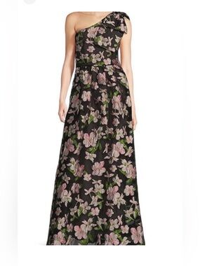 Abbey Glass Black Floral Caroline Jacquard Gown